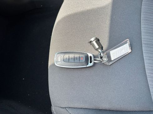 Used 2025 Nissan Sentra SV FWD image 20