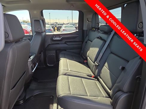 Used 2023 GMC Sierra 1500 SLT w/ SLT Premium Package image 10