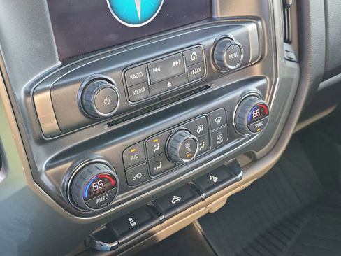Used 2018 Chevrolet Silverado 1500 LT w/ All Star Edition AWD/4WD image 25