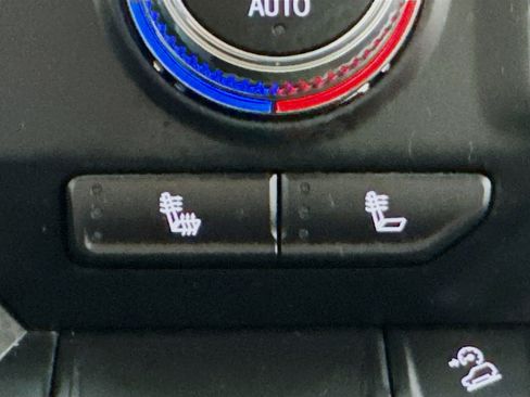 Used 2022 GMC Sierra 1500 SLT w/ X31 Off-Road Package image 3