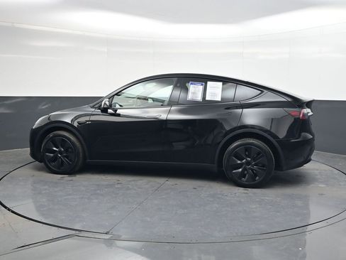Used 2025 Tesla Model Y Long Range image 7