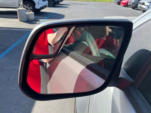 Used 2018 Chevrolet Colorado Z71 image 13