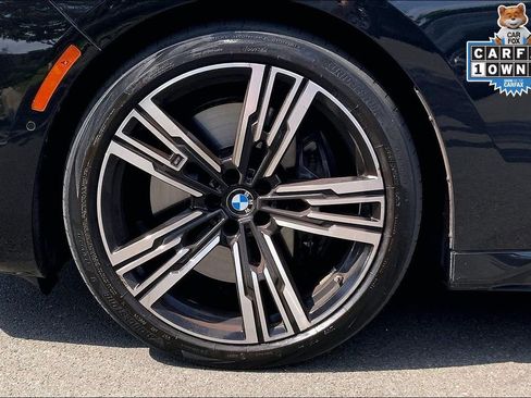 Used 2023 BMW 740i image 8