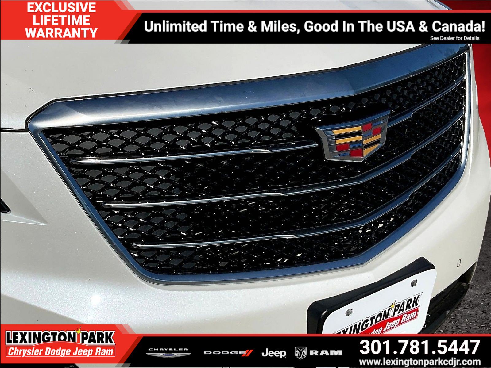 Used 2018 Cadillac XT5 Luxury w/ LPO, Black Ice Package AWD/4WD image 32