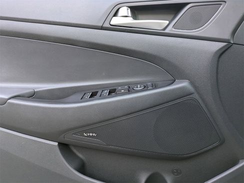 Used 2019 Hyundai Tucson Ultimate w/ Cargo Package image 11