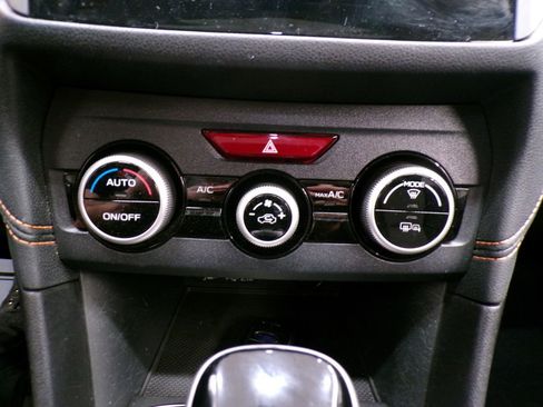 Used 2023 Subaru Crosstrek 2.0i Premium AWD/4WD image 26