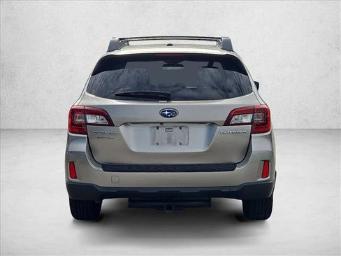 Used 2015 Subaru Outback 2.5i Limited AWD/4WD image 6
