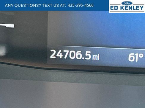 Used 2025 Ford Escape Active AWD/4WD image 19