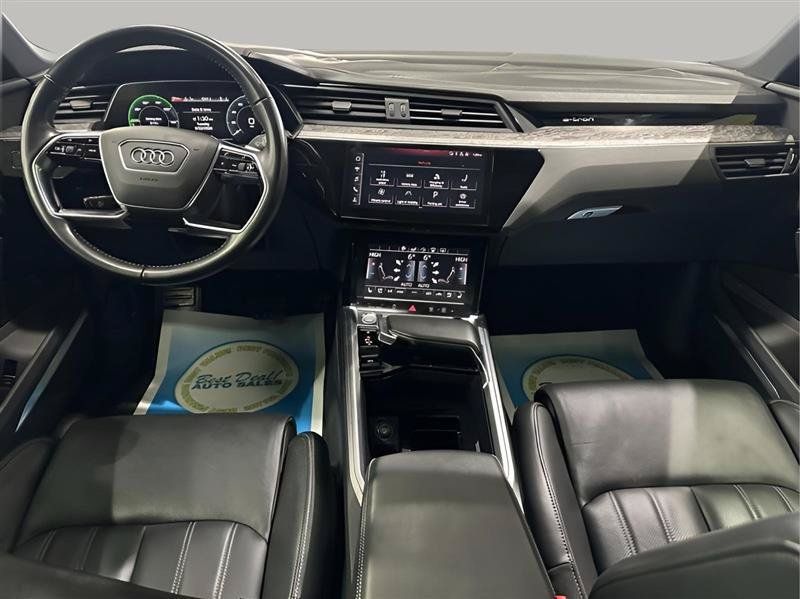 Used 2019 Audi e-tron Prestige w/ Prestige Package AWD/4WD image 16