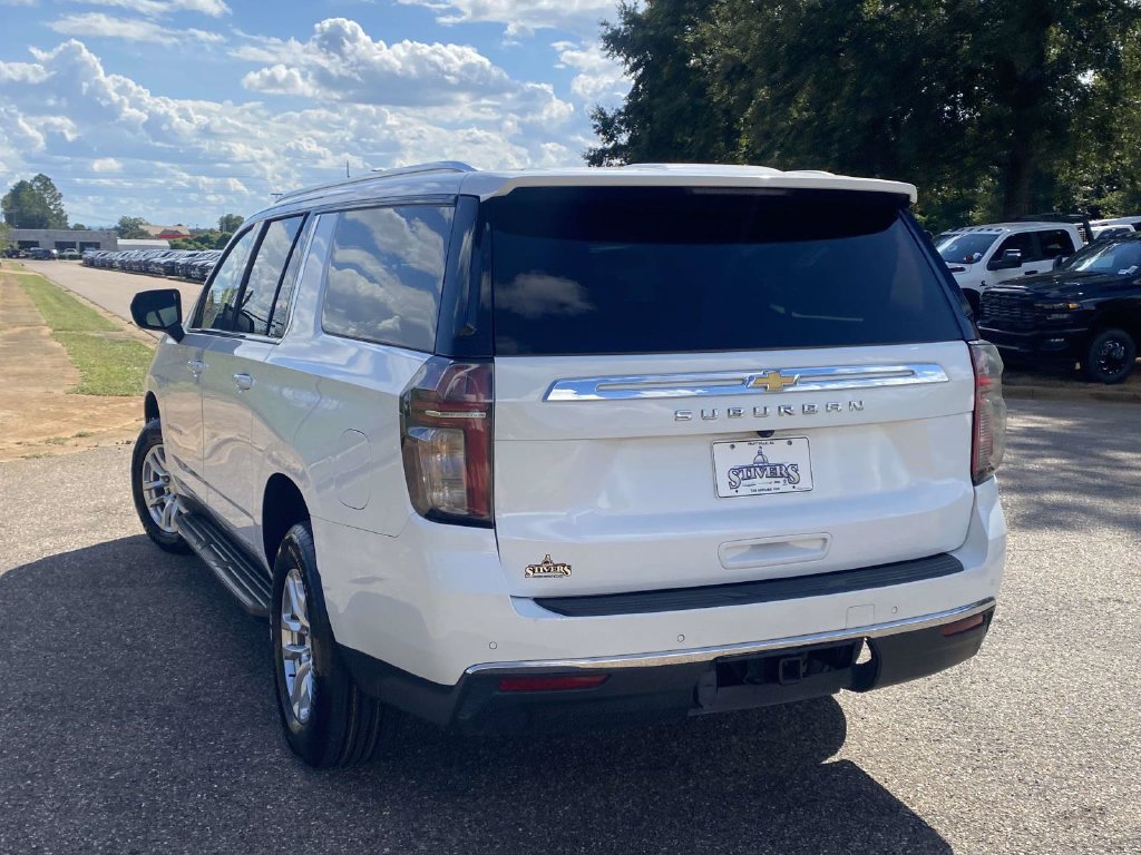 Used 2021 Chevrolet Suburban LS w/ Driver Alert Package AWD/4WD image 6