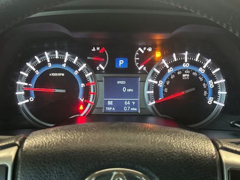 Used 2018 Toyota 4Runner SR5 Premium AWD/4WD image 25