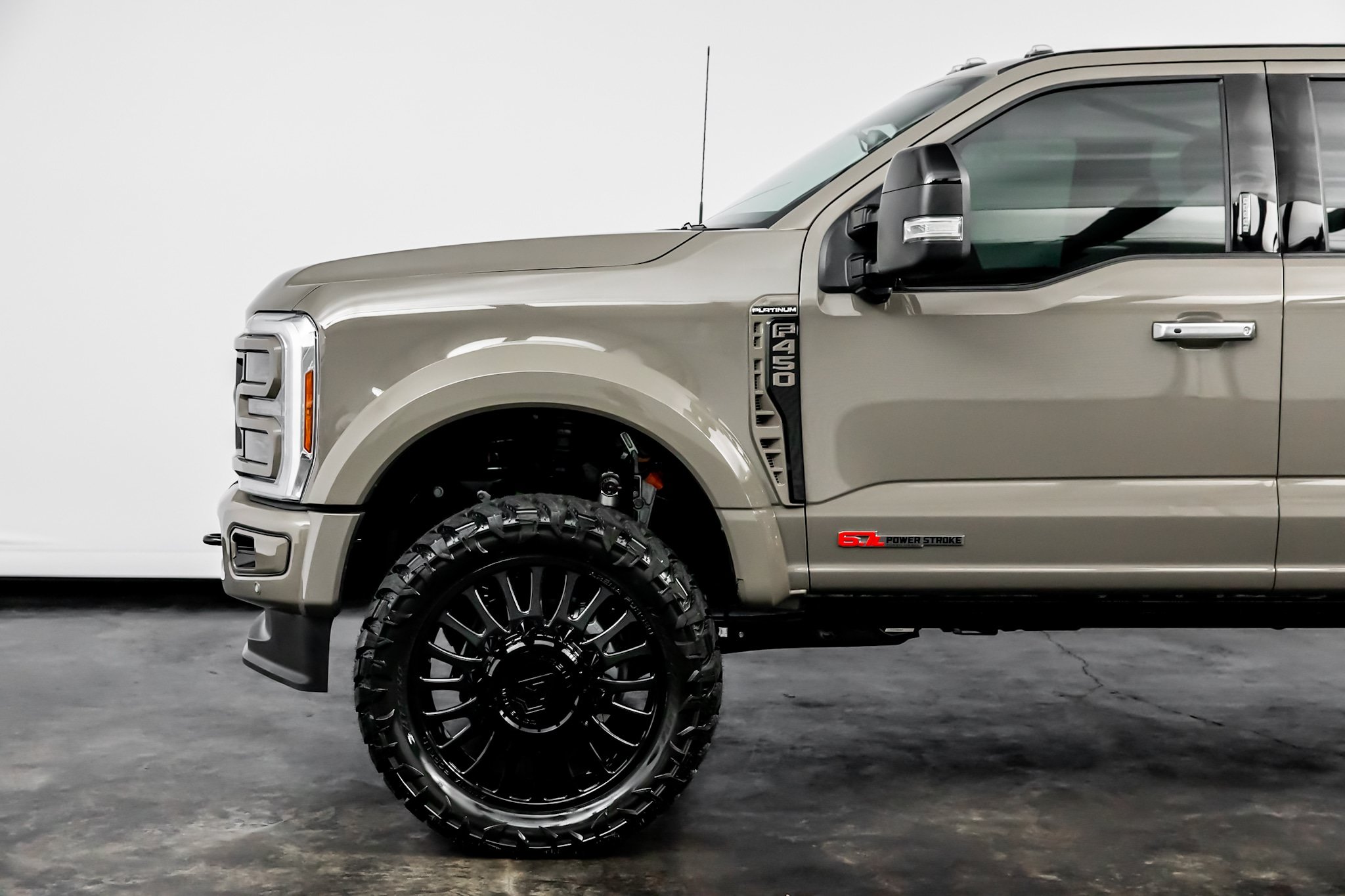 Used 2026 Ford F450 Platinum w/ Platinum Plus Package AWD/4WD image 10