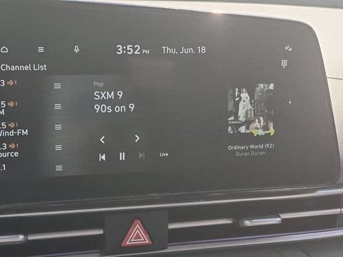 Used 2025 Hyundai Elantra SEL FWD image 19