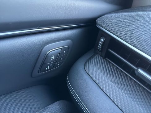 Used 2022 Ford Mustang Mach-E Premium image 18