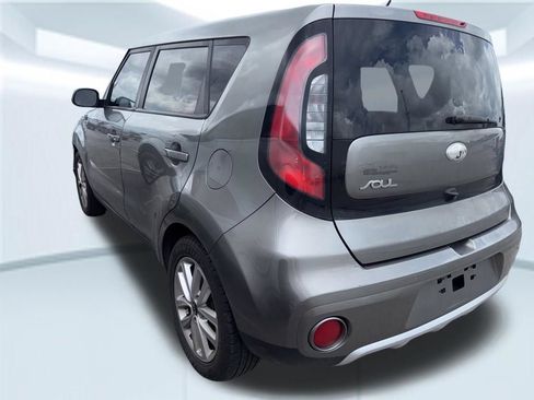 Used 2018 Kia Soul + FWD image 16