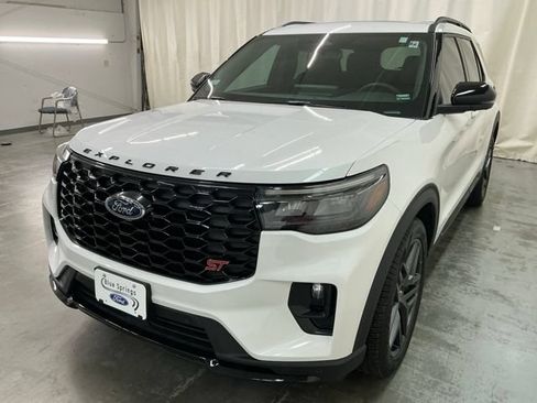 Used 2025 Ford Explorer ST w/ Sun And Sound Package AWD/4WD image 8