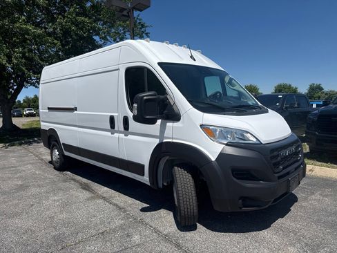 Used 2023 RAM ProMaster 2500 FWD image 4