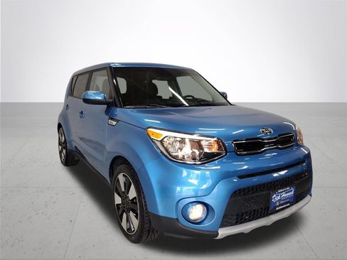 Used 2019 Kia Soul + FWD image 4