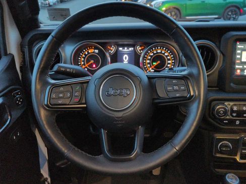 Used 2023 Jeep Wrangler Unlimited Sport AWD/4WD image 23