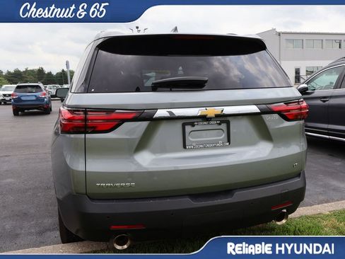 Used 2023 Chevrolet Traverse LT FWD image 18