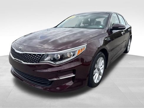Used 2016 Kia Optima EX w/ Premium Package FWD image 2