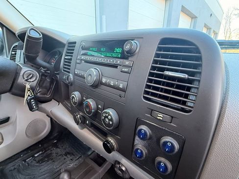 Used 2011 GMC Sierra 1500 W/T image 22