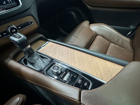 Used 2018 Volvo XC90 T6 Inscription w/ Convenience Package image 26