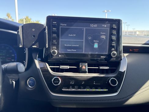 Used 2022 Toyota Corolla LE w/ Premium Interior Package image 26