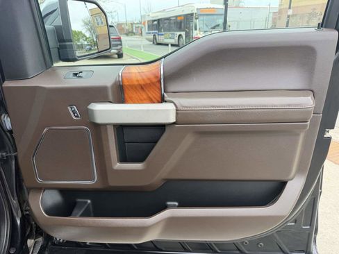 Used 2019 Ford F150 King Ranch w/ Equipment Group 601A Luxury AWD/4WD image 24
