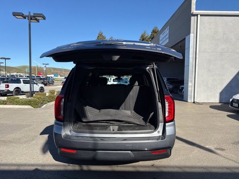 Used 2022 GMC Yukon SLE image 6