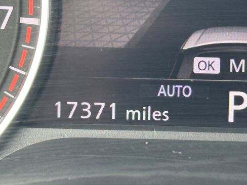 Used 2024 Nissan Pathfinder Rock Creek AWD/4WD image 23