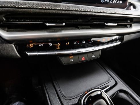 Used 2025 Cadillac XT4 Premium Luxury image 38