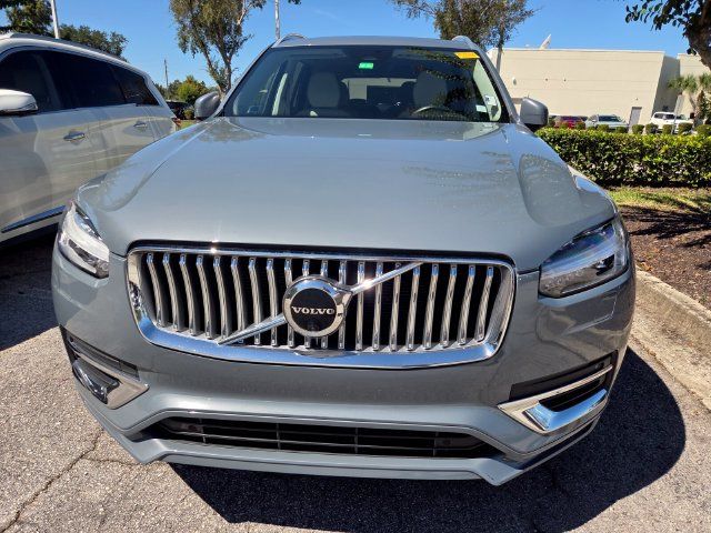 Used 2023 Volvo XC90 B6 Plus w/ Protection Package Premier AWD/4WD image 2