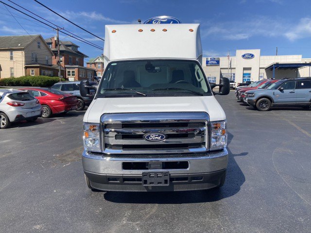 New 2027 Ford E-350 and Econoline 350 Super Duty w/ Power Equipment Group RWD image 2