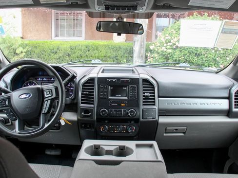 Used 2019 Ford F350 XLT image 26