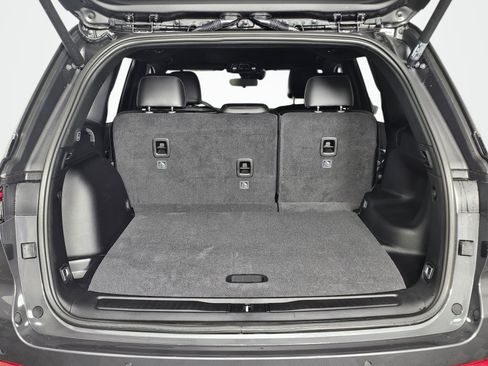 New 2026 Jeep Grand Cherokee Altitude AWD/4WD image 18