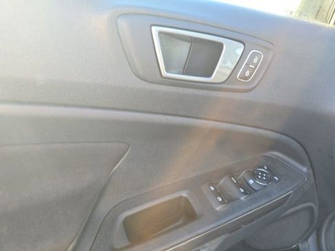 Used 2021 Ford EcoSport SE w/ SE Convenience Package image 10