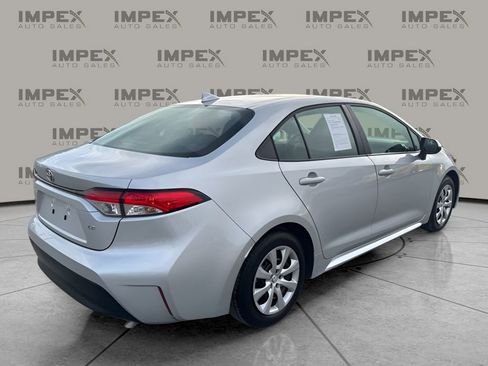 Used 2025 Toyota Corolla LE image 5