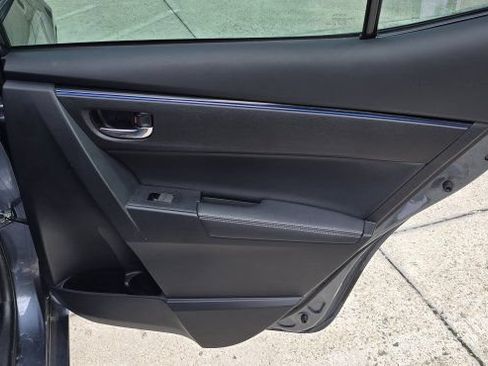 Used 2017 Toyota Corolla SE FWD image 32