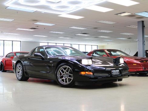 Used 2003 Chevrolet Corvette Z06 w/ Memory Package, 3 Drivers RWD image 7