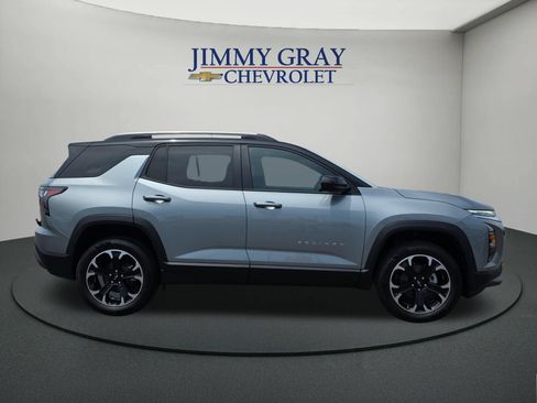 New 2026 Chevrolet Equinox LT w/ Convenience Package II FWD image 6
