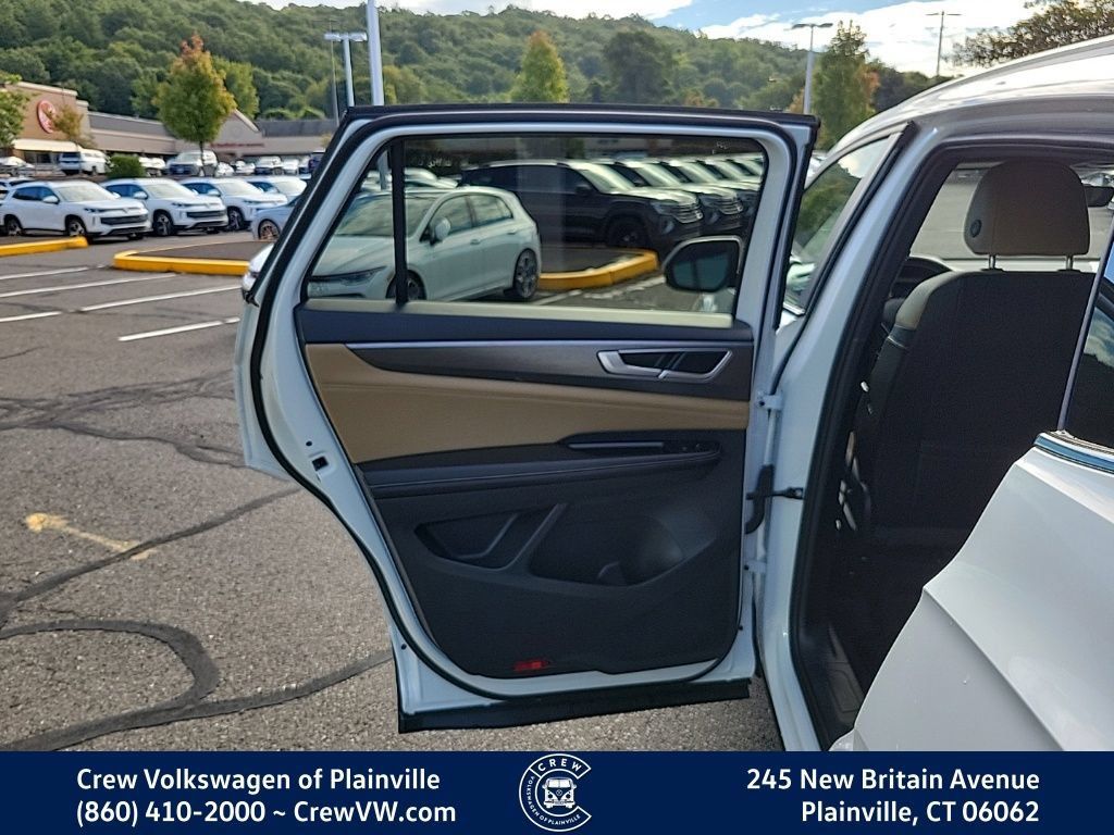 Certified 2026 Volkswagen Atlas Cross Sport SE AWD/4WD image 46