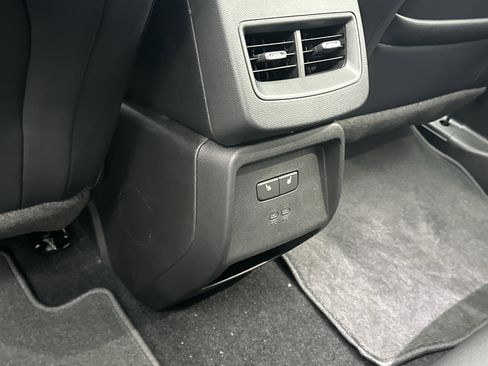 New 2026 Chevrolet Equinox EV LT image 13