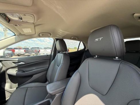 New 2026 Buick Encore GX Sport Touring image 16