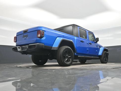 Used 2021 Jeep Gladiator Sport AWD/4WD image 38