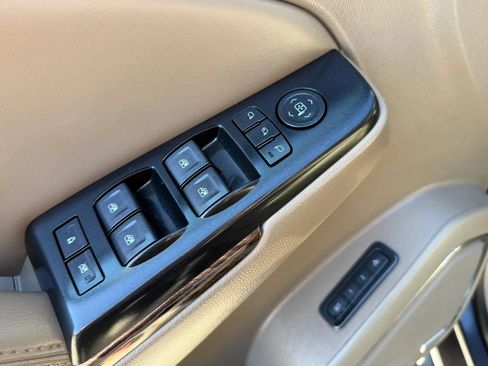 Used 2015 GMC Yukon SLT w/ Open Road Package AWD/4WD image 14