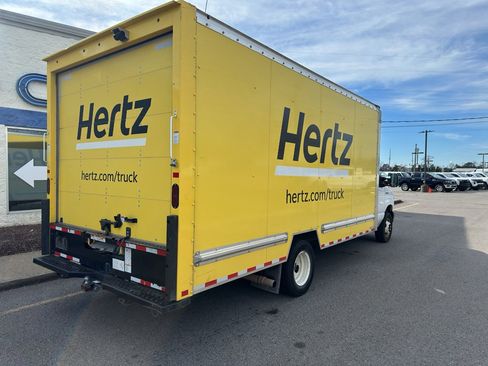 Used 2022 Ford E-350 and Econoline 350 Super Duty w/ Power Windows & Locks Group image 4