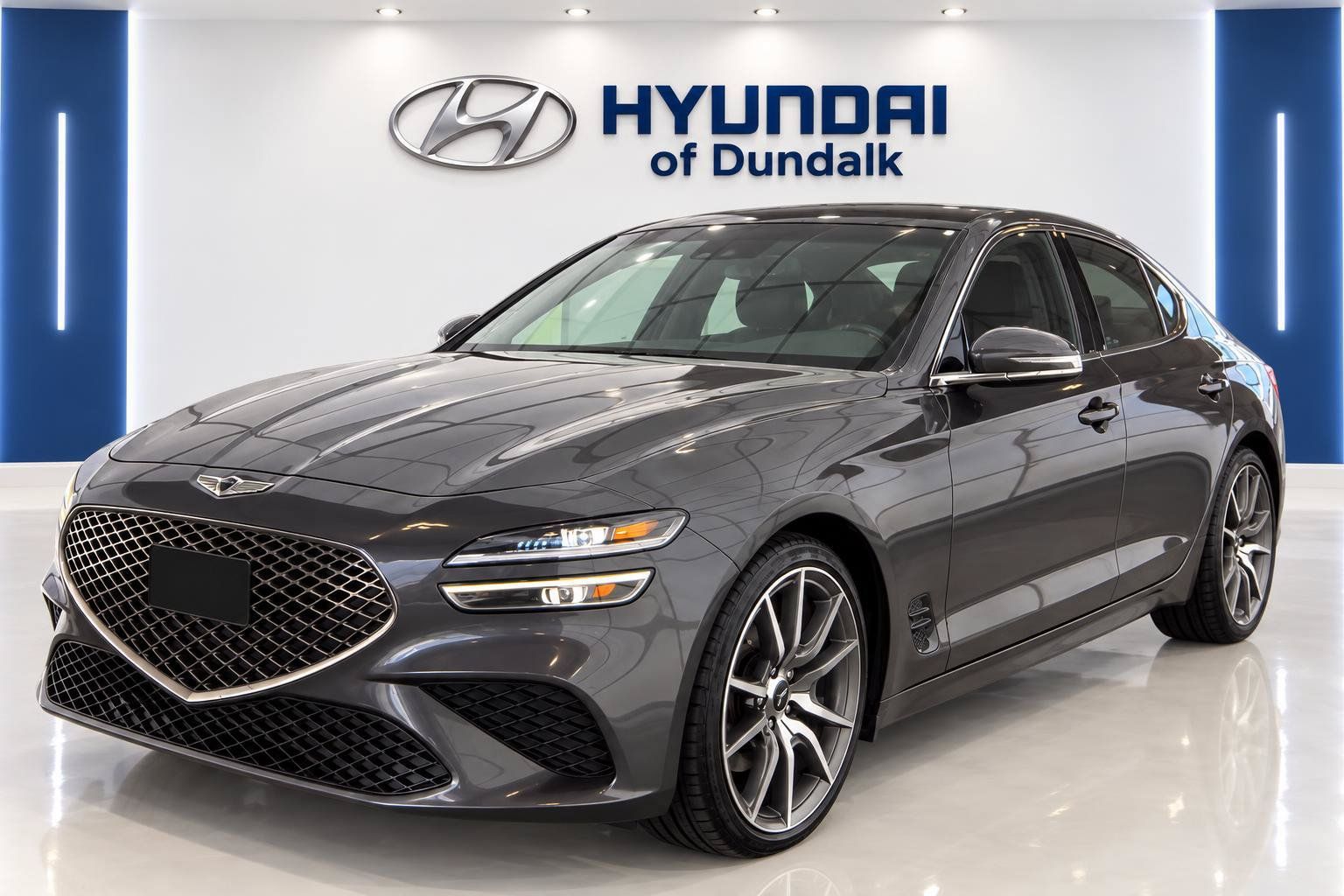 Used 2023 Genesis G70 2.0T RWD image 1