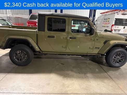 New 2026 Jeep Gladiator Sport AWD/4WD image 2