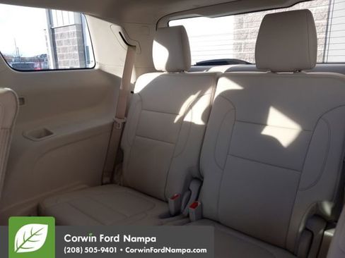 Used 2021 GMC Acadia Denali w/ Denali Ultimate Package image 26